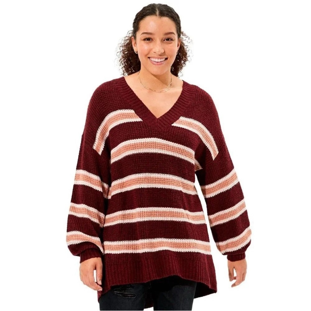 American Eagle Outfitters Red Striped V-Neck Sweater Size Small